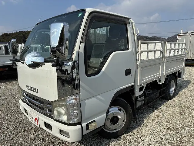 いすゞ エルフ TRG-NKR85A(2WD)の写真1