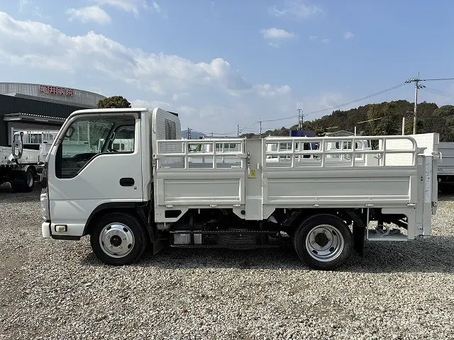 いすゞ エルフ TRG-NKR85A(2WD)の写真4
