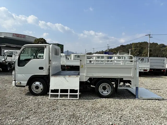 いすゞ エルフ TRG-NKR85A(2WD)の写真11