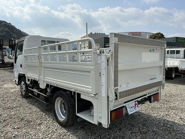 いすゞ エルフ TRG-NKR85A(2WD)の写真29