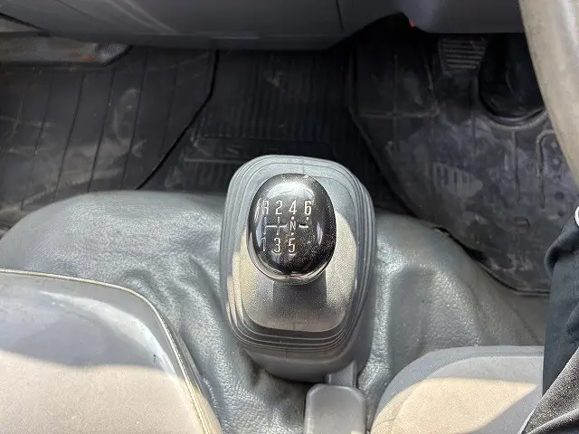 いすゞ エルフ TRG-NKR85A(2WD)の写真35