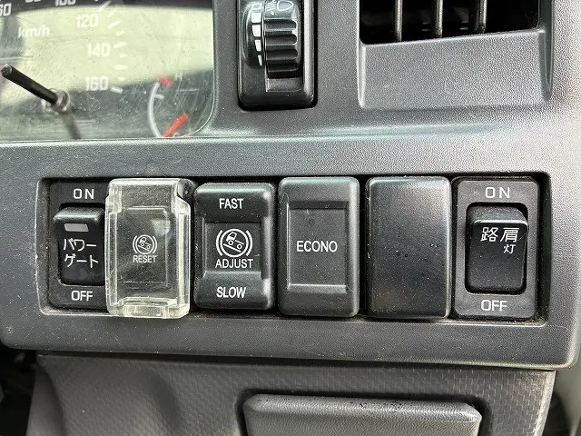 いすゞ エルフ TRG-NKR85A(2WD)の写真38