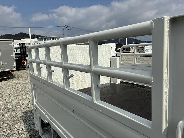 いすゞ エルフ TRG-NKR85A(2WD)の写真46