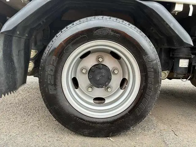 三菱 キャンター 2RG-FBA20(2WD)の写真24