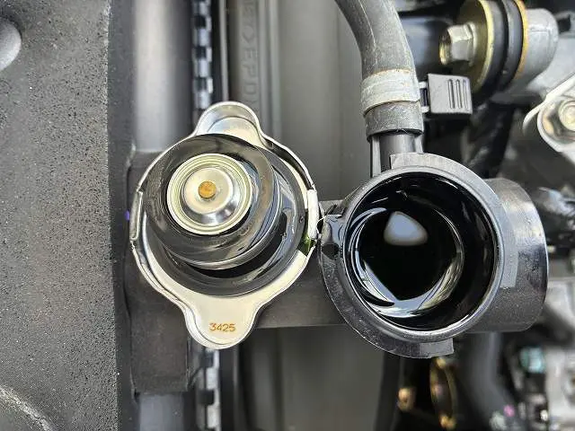 いすゞ エルフ 2TG-NJR88AF(2WD)の写真24