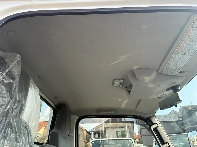 いすゞ エルフ 2TG-NJR88AF(2WD)の写真36