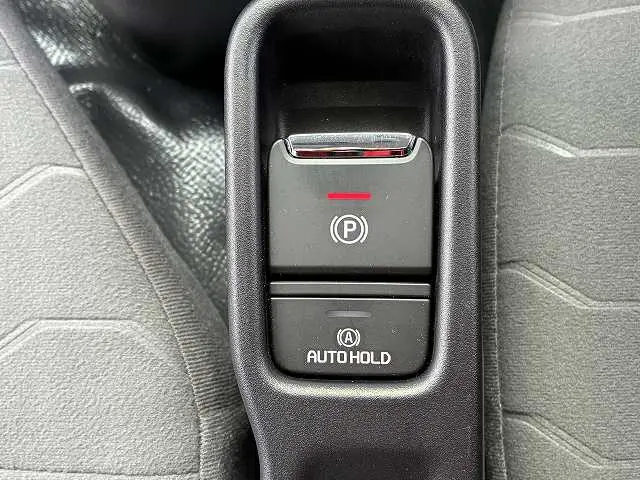 いすゞ エルフ 2TG-NJR88AF(2WD)の写真47