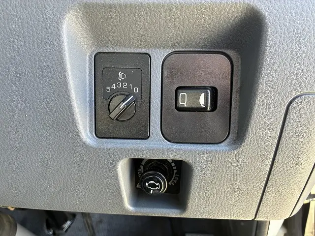 三菱 キャンター PDG-FE82D(2WD)の写真35