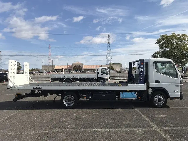 三菱 キャンター 2PG-FEB80(2WD)の写真12