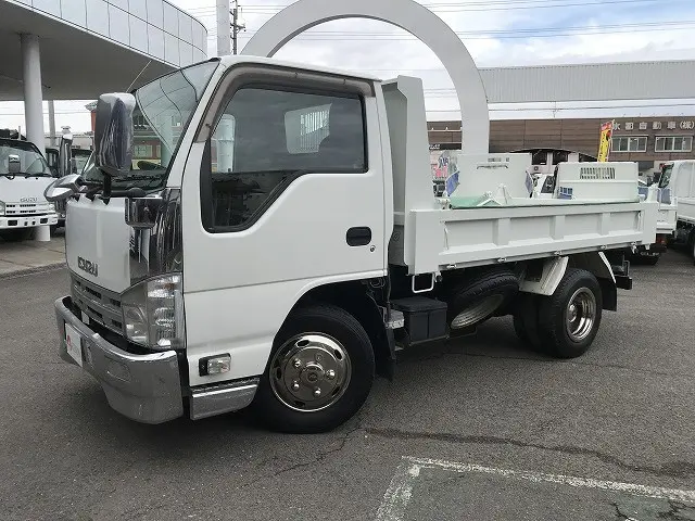 いすゞ エルフ SKG-NJR85AD(2WD)の写真9