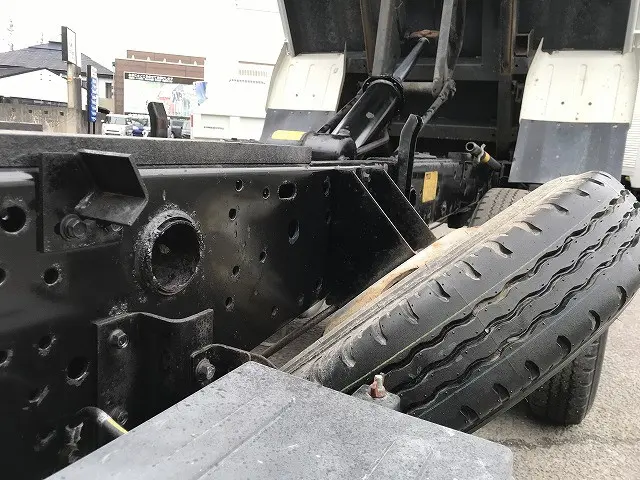 いすゞ エルフ SKG-NJR85AD(2WD)の写真44