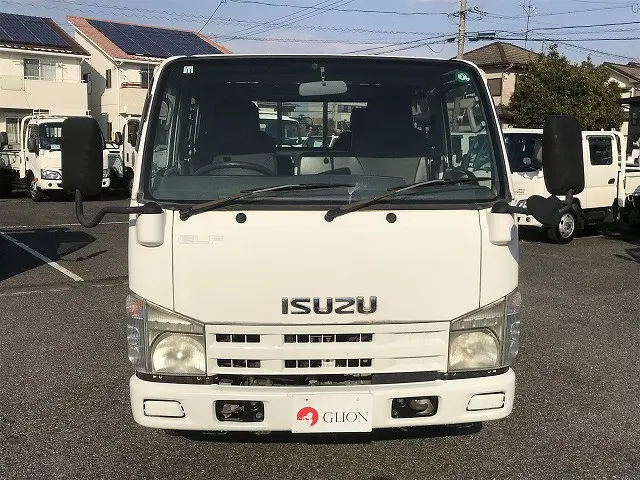 いすゞ エルフ BKG-NHR85A(2WD)の写真2