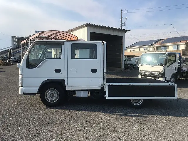 いすゞ エルフ BKG-NHR85A(2WD)の写真11