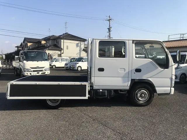 いすゞ エルフ BKG-NHR85A(2WD)の写真12