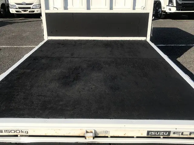 いすゞ エルフ BKG-NHR85A(2WD)の写真38