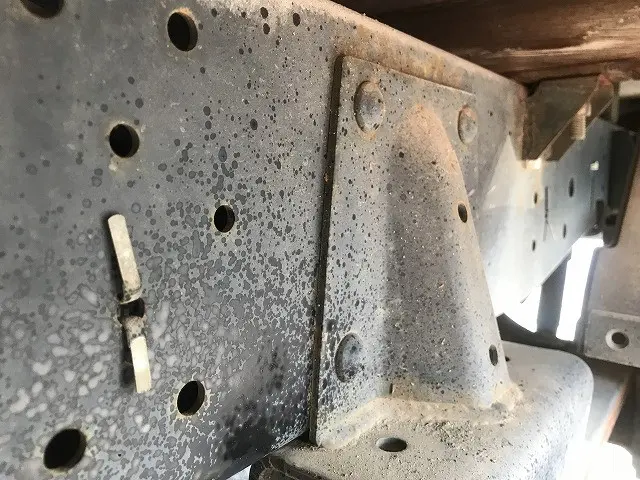 いすゞ エルフ BKG-NHR85A(2WD)の写真40