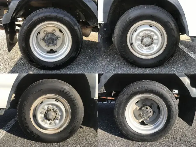 いすゞ エルフ BKG-NHR85A(2WD)の写真43