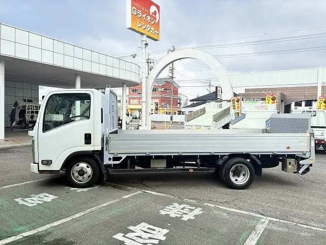 いすゞ エルフ BKG-NLR85AR(2WD)の写真4
