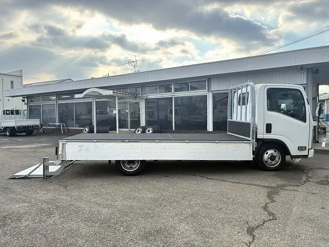 いすゞ エルフ BKG-NLR85AR(2WD)の写真11