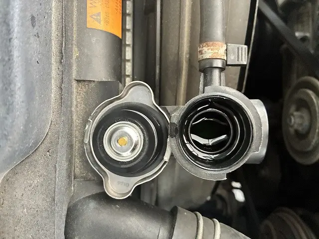 いすゞ エルフ BKG-NLR85AR(2WD)の写真22