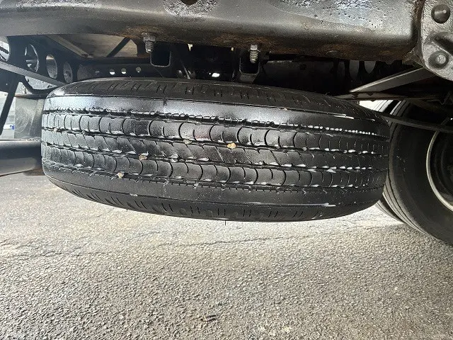 いすゞ エルフ BKG-NLR85AR(2WD)の写真28