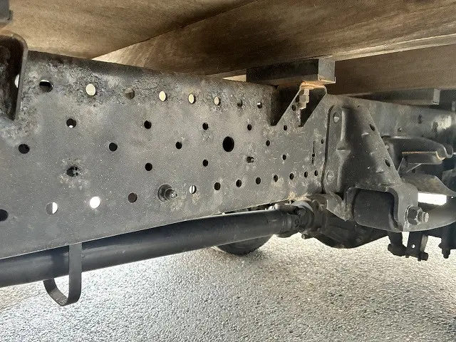 いすゞ エルフ BKG-NLR85AR(2WD)の写真35