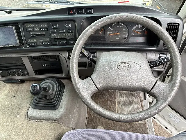 トヨタ コースター PDG-XZB50(2WD)の写真23