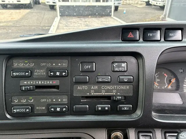 トヨタ コースター PDG-XZB50(2WD)の写真26