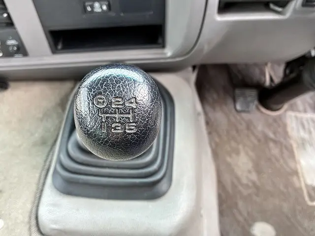 トヨタ コースター PDG-XZB50(2WD)の写真27