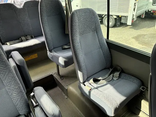 トヨタ コースター PDG-XZB50(2WD)の写真45