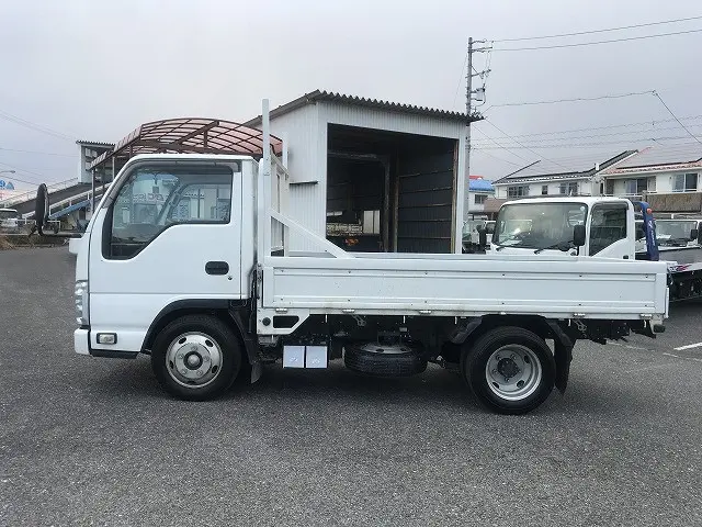 いすゞ エルフ TRG-NKR85A(2WD)の写真7