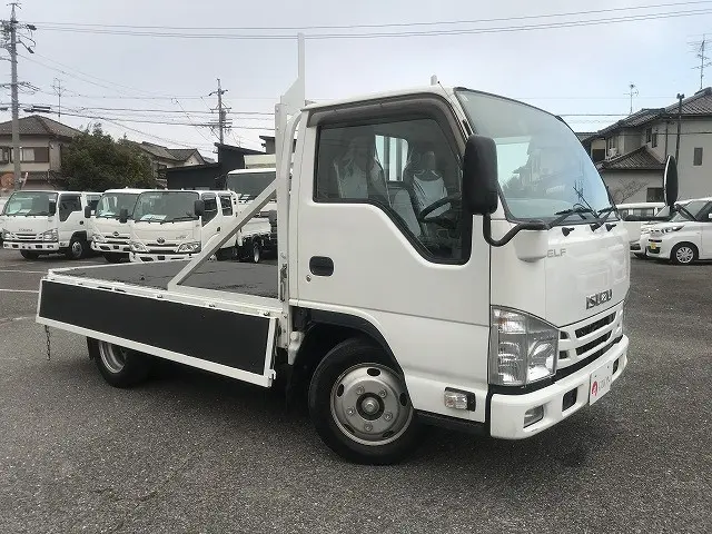 いすゞ エルフ TRG-NKR85A(2WD)の写真10