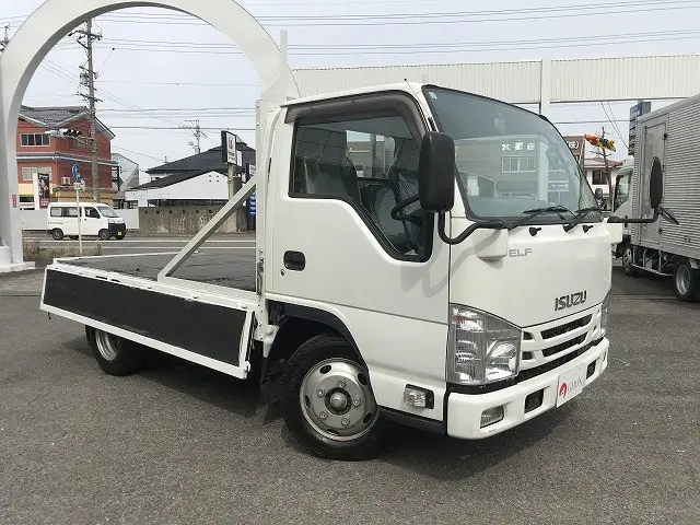 いすゞ エルフ TRG-NKR85A(2WD)の写真10