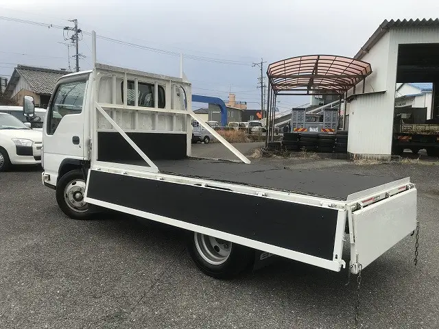 いすゞ エルフ TRG-NKR85A(2WD)の写真11