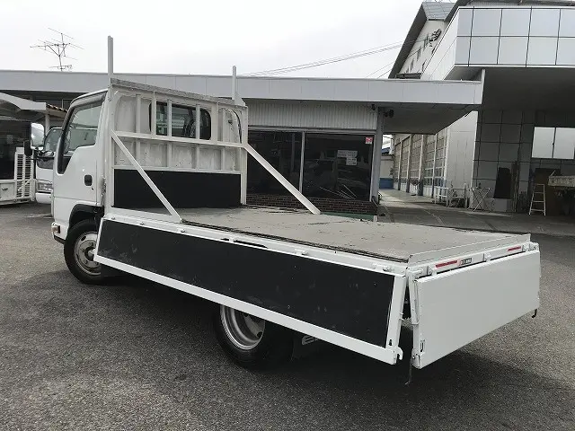 いすゞ エルフ TRG-NKR85A(2WD)の写真11