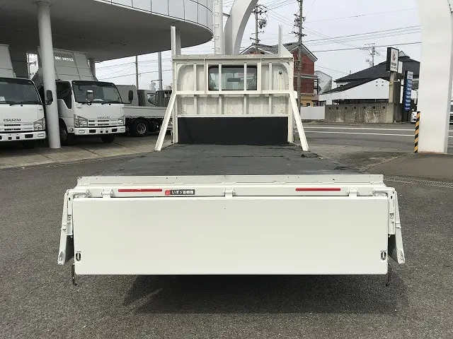 いすゞ エルフ TRG-NKR85A(2WD)の写真12