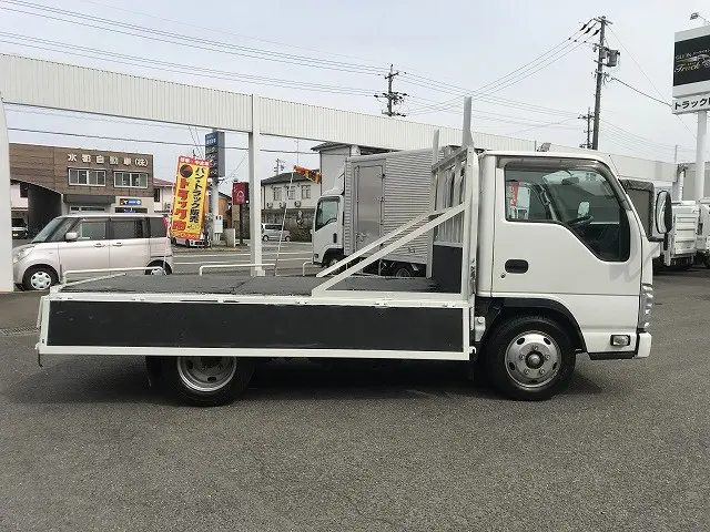 いすゞ エルフ TRG-NKR85A(2WD)の写真15