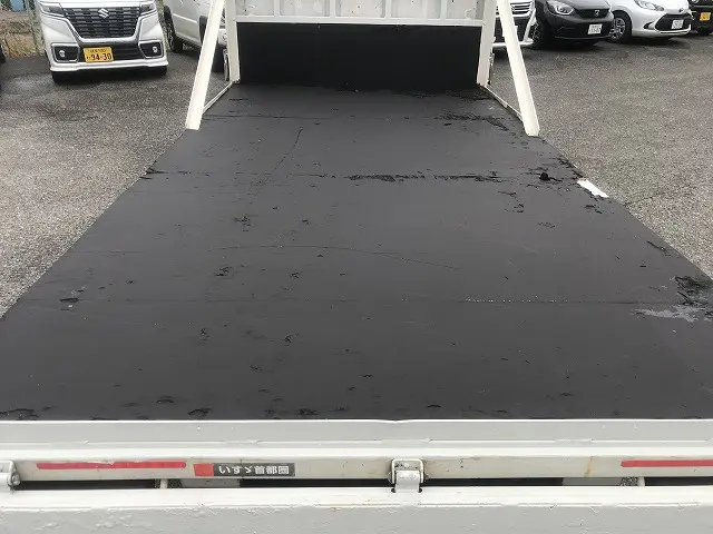 いすゞ エルフ TRG-NKR85A(2WD)の写真16