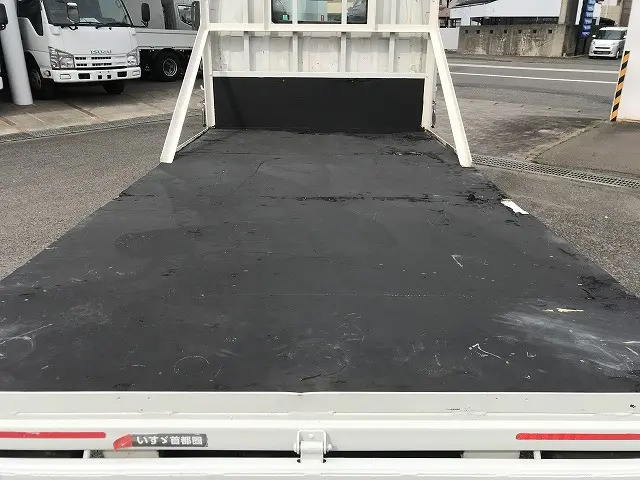 いすゞ エルフ TRG-NKR85A(2WD)の写真16