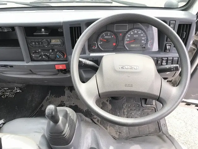 いすゞ エルフ TRG-NKR85A(2WD)の写真25
