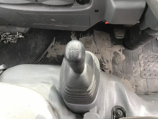 いすゞ エルフ TRG-NKR85A(2WD)の写真26
