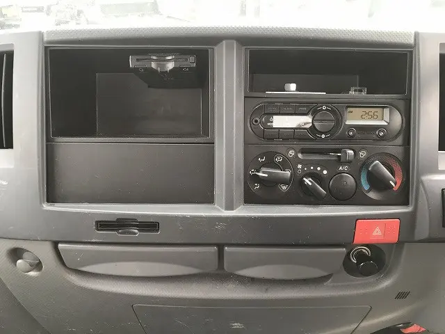 いすゞ エルフ TRG-NKR85A(2WD)の写真27