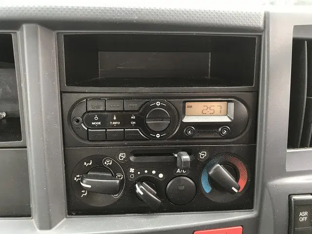 いすゞ エルフ TRG-NKR85A(2WD)の写真30