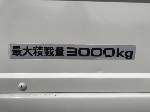 いすゞ エルフ TRG-NKR85A(2WD)の写真36
