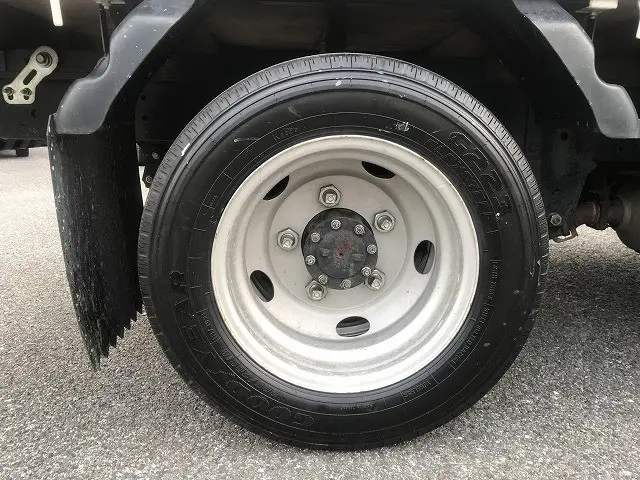 いすゞ エルフ TRG-NKR85A(2WD)の写真42