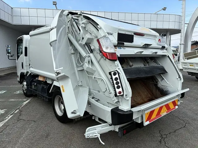 いすゞ エルフ 2PG-NPR88YNの写真16