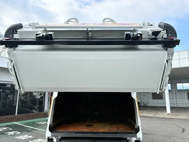 いすゞ エルフ 2PG-NPR88YNの写真18