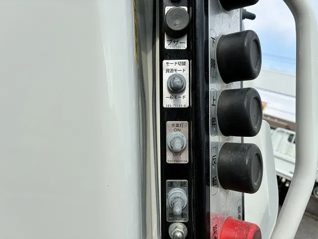 いすゞ エルフ 2PG-NPR88YNの写真47