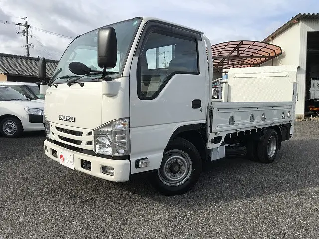 いすゞ エルフ TRG-NJR85A(2WD)の写真1