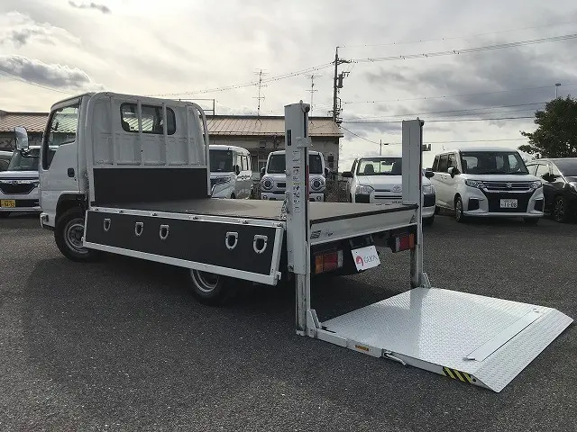 いすゞ エルフ TRG-NJR85A(2WD)の写真12